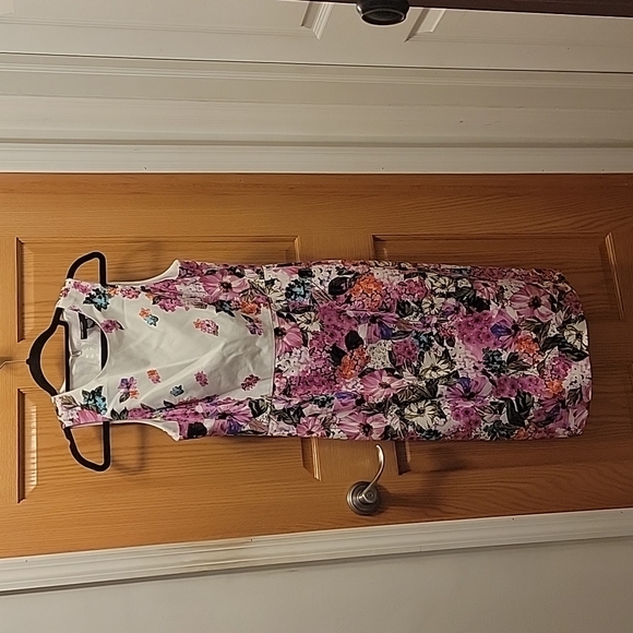 Maggy London Dresses & Skirts - Maggie London size 12 floral dress